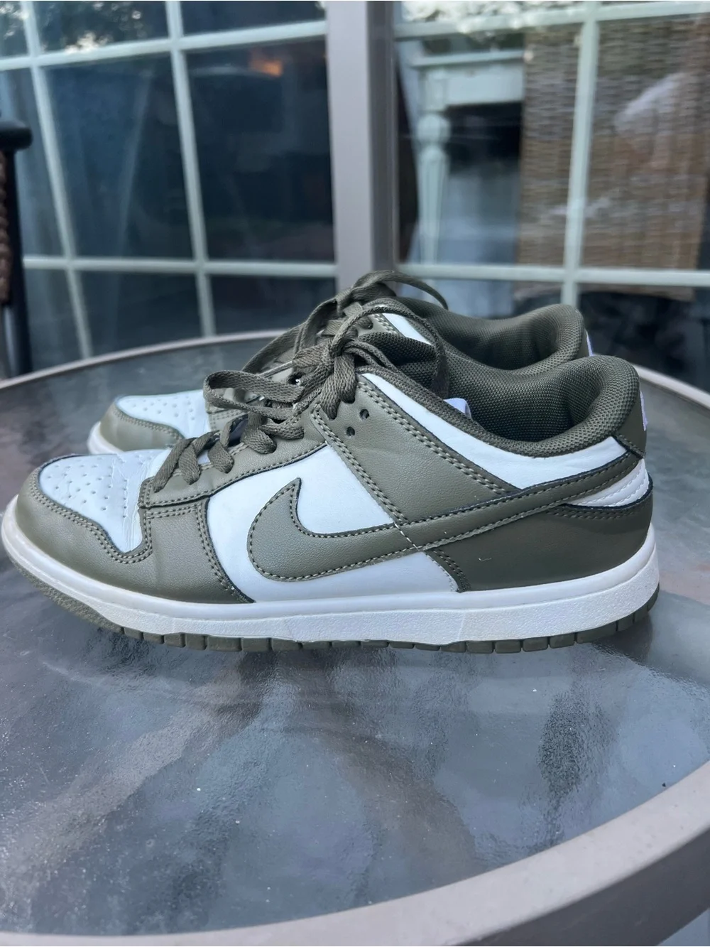 Nike Men’s Low-Top Sneakers - Olive/White